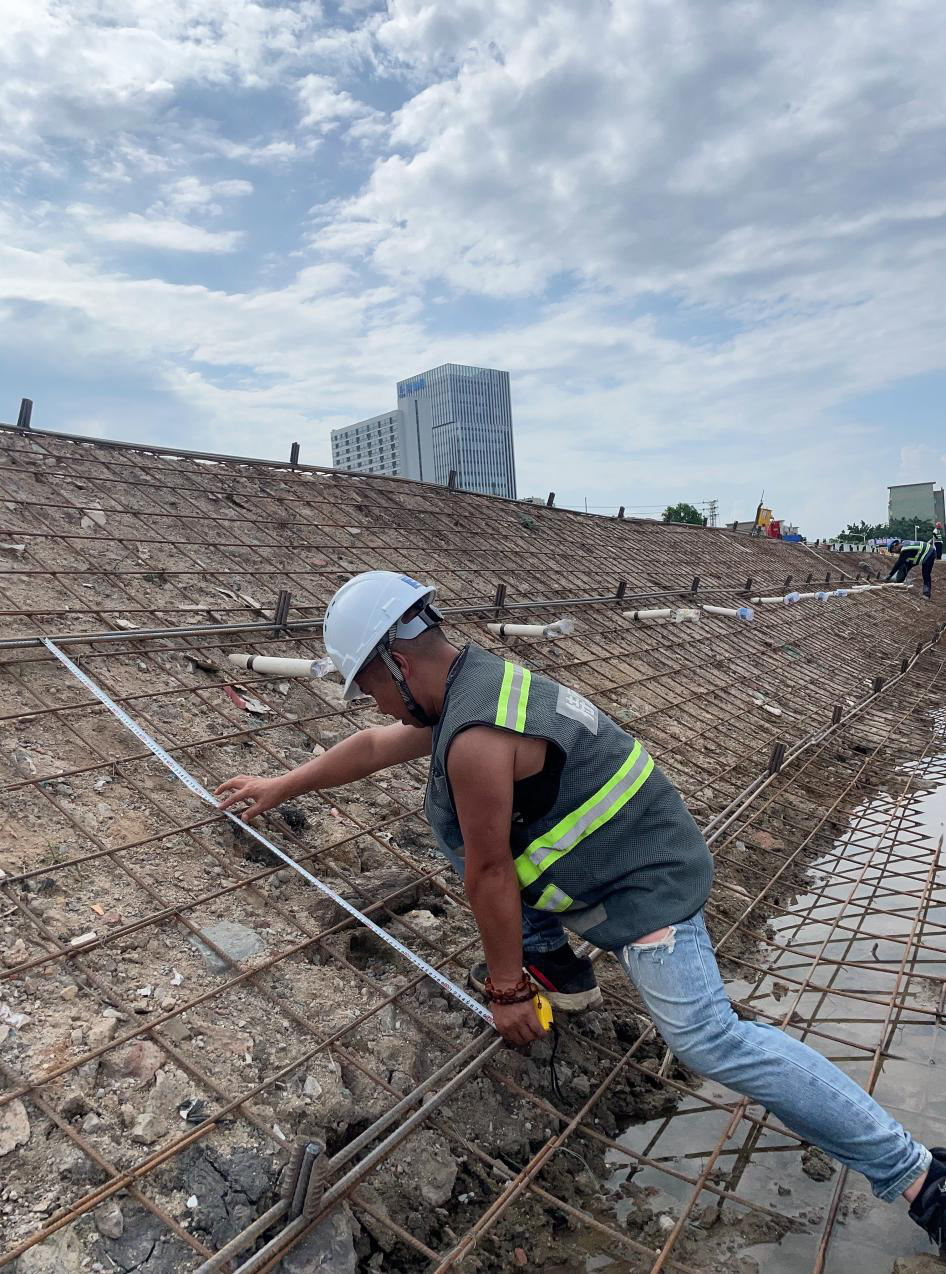 战酷暑，公司全力推进在建项目建设