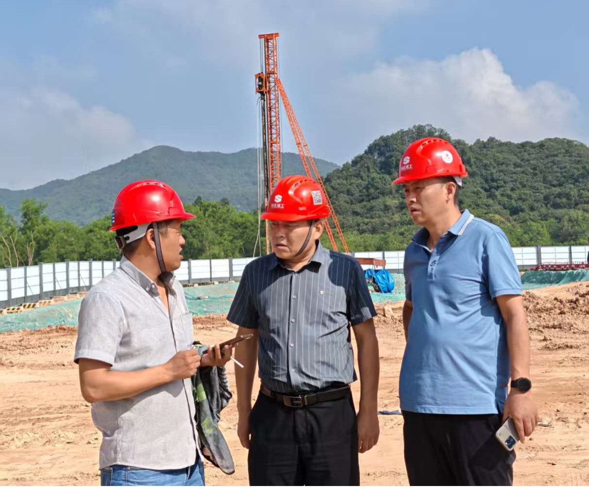 公司领导赴深圳项目检查慰问